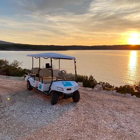 Erica Hvar Villa Rudina