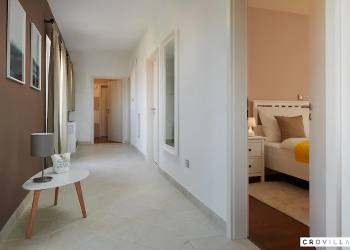 Erica Hvar Villa