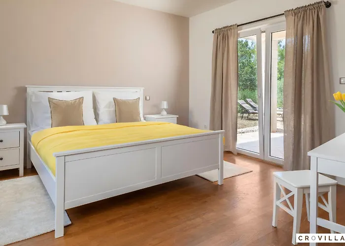 Erica Hvar Villa Rudina