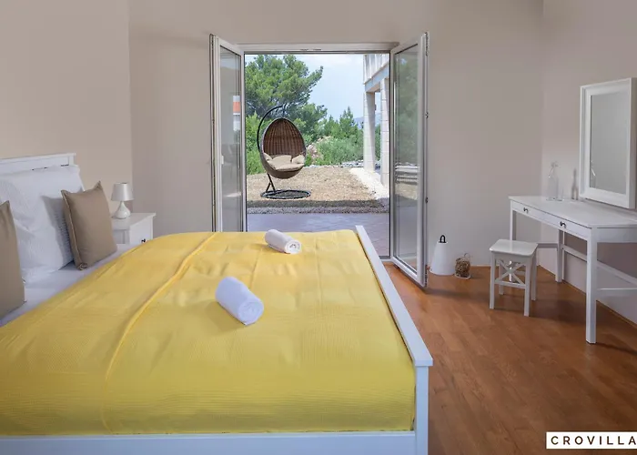 Erica Hvar Villa Rudina
