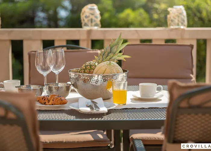 Erica Hvar Villa